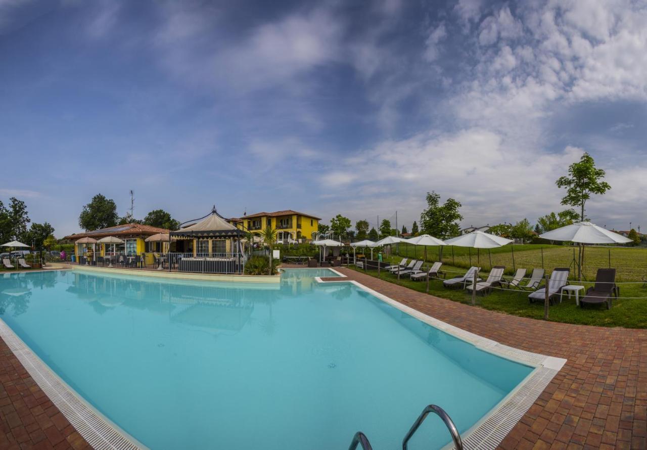 Residence Karina Moniga del Garda Exterior foto