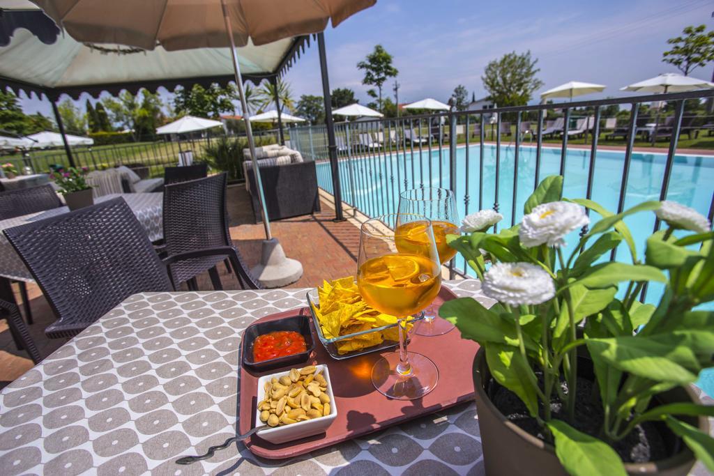Residence Karina Moniga del Garda Exterior foto